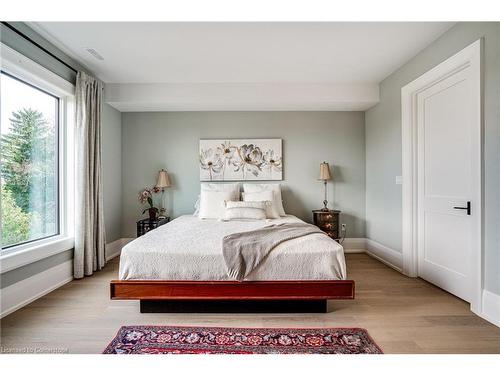 11 Church Street, Ancaster, ON - Indoor Photo Showing Bedroom