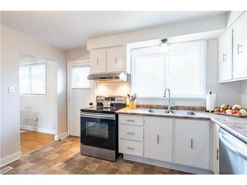 205 Hanover Place, Hamilton, ON - Indoor Photo Showing Kitchen With Double Sink