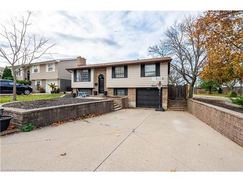 205 Hanover Place, Hamilton, ON - Outdoor With Facade