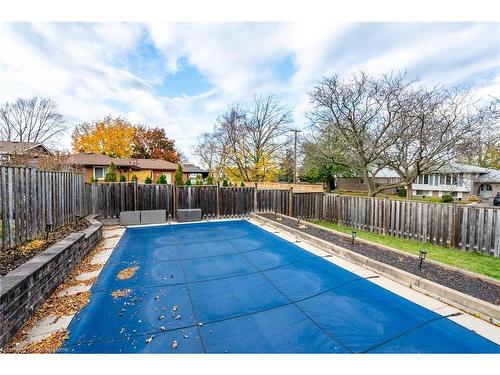 205 Hanover Place, Hamilton, ON - Outdoor With Backyard