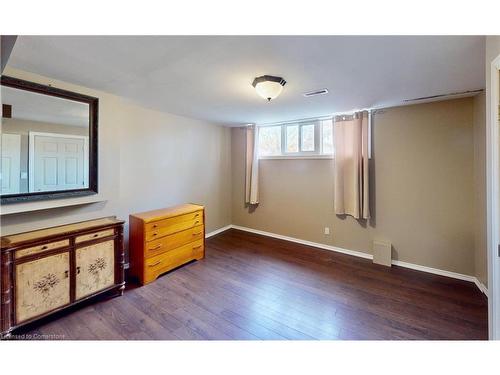 6436 Armstrong Drive, Niagara Falls, ON - Indoor Photo Showing Other Room