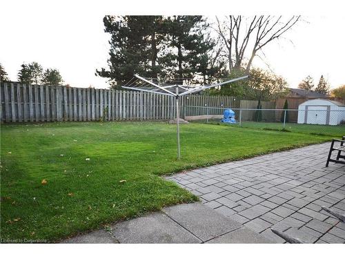 6436 Armstrong Drive, Niagara Falls, ON - Outdoor With Backyard