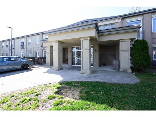 105-6365 Drummond Road, Niagara Falls, ON - Outdoor