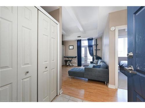 105-6365 Drummond Road, Niagara Falls, ON - Indoor Photo Showing Other Room