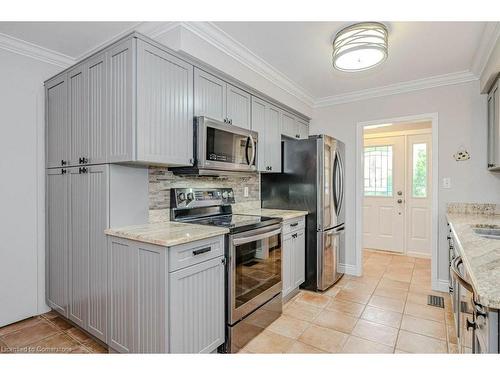 4455 Rogers Road, Burlington, ON - Indoor Photo Showing Kitchen