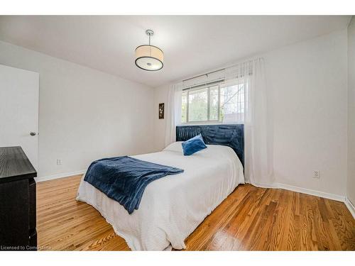 4455 Rogers Road, Burlington, ON - Indoor Photo Showing Bedroom