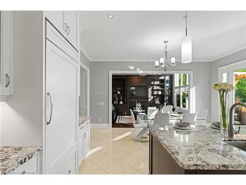 1290 Lakebreeze Drive, Mississauga, ON - Indoor Photo Showing Kitchen