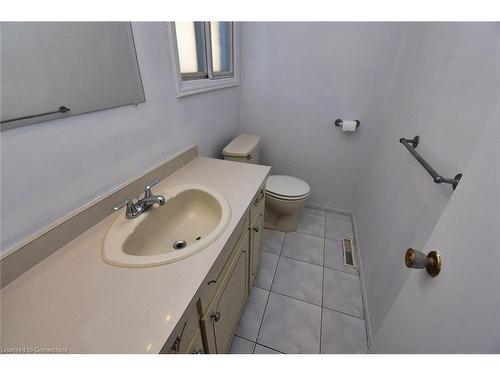 69 San Francisco Avenue, Hamilton, ON - Indoor Photo Showing Bathroom