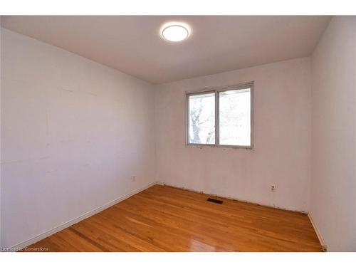 69 San Francisco Avenue, Hamilton, ON - Indoor Photo Showing Other Room