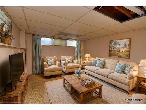 69 San Francisco Avenue, Hamilton, ON - Indoor Photo Showing Living Room