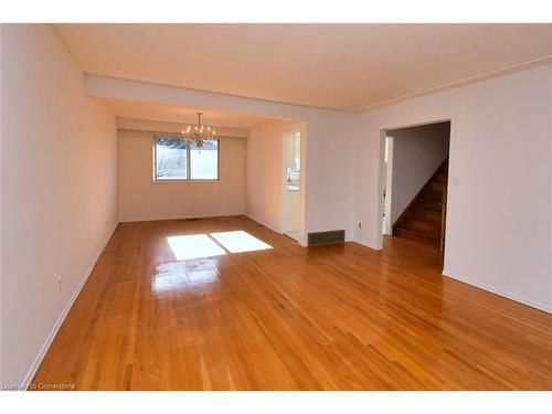 69 San Francisco Avenue, Hamilton, ON - Indoor Photo Showing Other Room