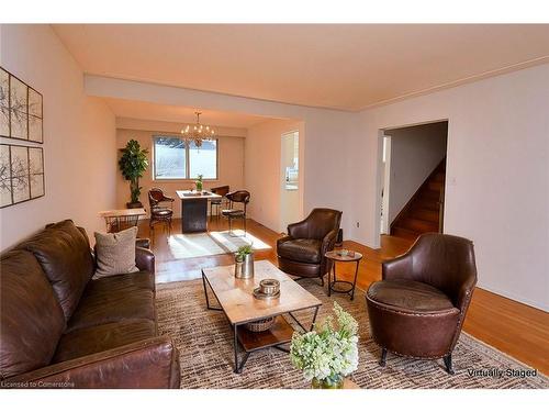 69 San Francisco Avenue, Hamilton, ON - Indoor Photo Showing Living Room