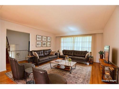 69 San Francisco Avenue, Hamilton, ON - Indoor Photo Showing Living Room