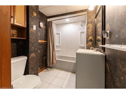 270 Rowntree Drive, Hamilton, ON - Indoor Photo Showing Bathroom