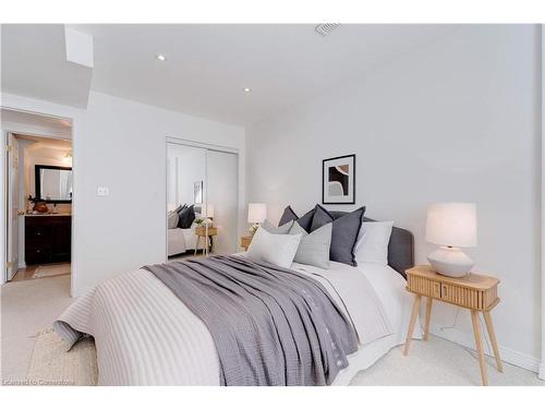 30-4241 Sarazen Drive, Burlington, ON - Indoor Photo Showing Bedroom