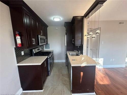 402-55 Murray Street W, Hamilton, ON - Indoor Photo Showing Kitchen