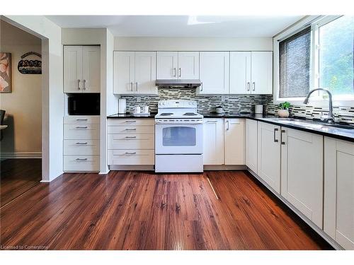 B59-25 Britten Close, Hamilton, ON - Indoor Photo Showing Kitchen