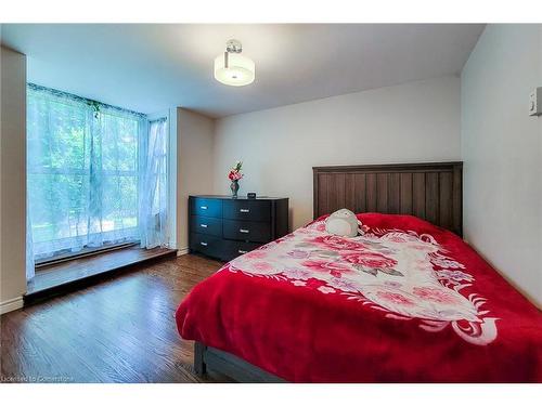 B59-25 Britten Close, Hamilton, ON - Indoor Photo Showing Bedroom