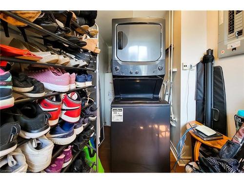 B59-25 Britten Close, Hamilton, ON - Indoor Photo Showing Laundry Room