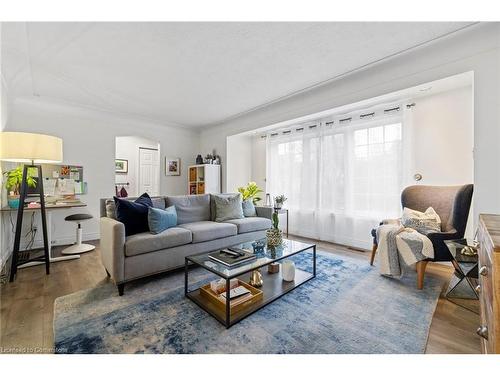 298 Homewood Avenue, Hamilton, ON - Indoor Photo Showing Living Room