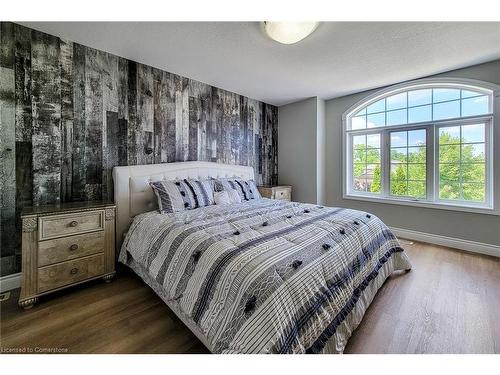 55 Alexsia Court, Hamilton, ON - Indoor Photo Showing Bedroom