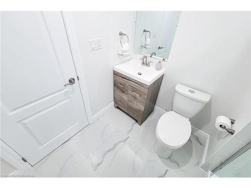 55 Alexsia Court, Hamilton, ON - Indoor Photo Showing Bathroom