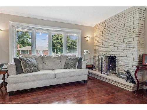 148 Boxley Road, Burlington, ON - Indoor Photo Showing Living Room With Fireplace