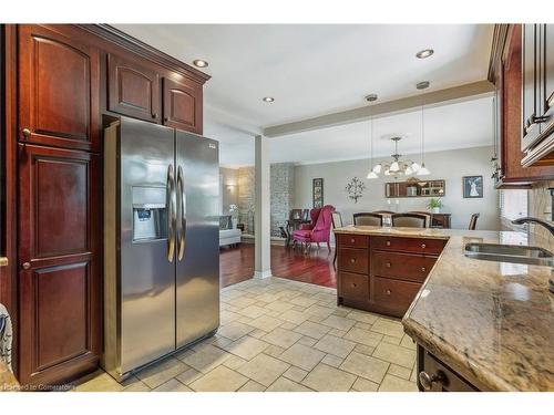 148 Boxley Road, Burlington, ON - Indoor Photo Showing Kitchen With Double Sink