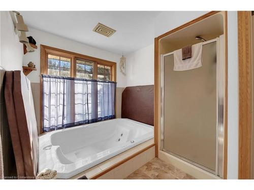 1500 Concession 7 Townsend Road, Waterford, ON - Indoor Photo Showing Bathroom