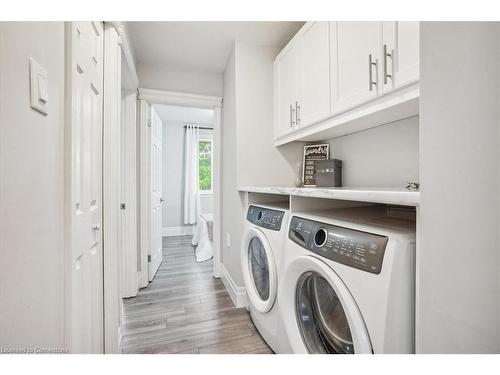 21-130 Livingston Avenue, Grimsby, ON - Indoor Photo Showing Laundry Room