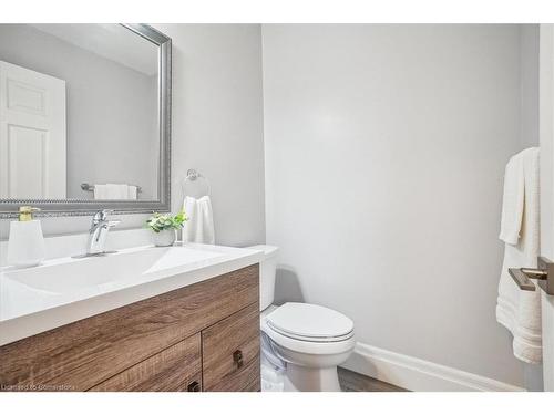 21-130 Livingston Avenue, Grimsby, ON - Indoor Photo Showing Bathroom