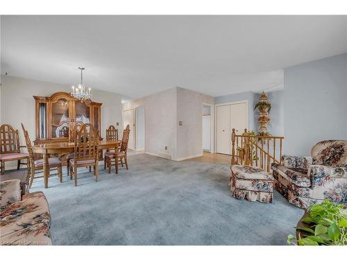 130 Jarrett Place, Dunnville, ON - Indoor Photo Showing Living Room