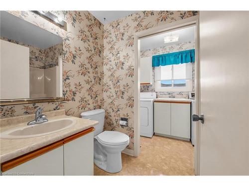 130 Jarrett Place, Dunnville, ON - Indoor Photo Showing Bathroom