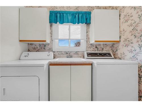 130 Jarrett Place, Dunnville, ON - Indoor Photo Showing Laundry Room