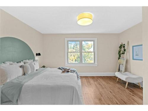 99 Belview Avenue, Hamilton, ON - Indoor Photo Showing Bedroom