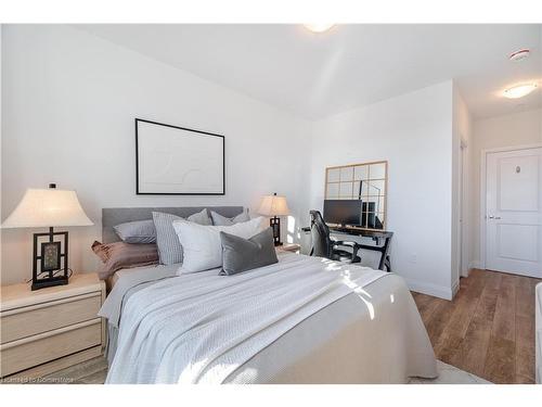 409-1 Redfern Street, Hamilton, ON - Indoor Photo Showing Bedroom