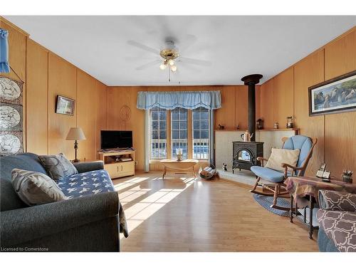 1500 Concession 7 Townsend Road, Waterford, ON - Indoor Photo Showing Living Room With Fireplace