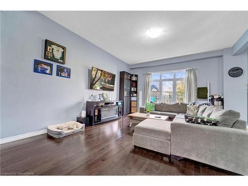 71 Broadoaks Drive, Cambridge, ON - Indoor Photo Showing Living Room