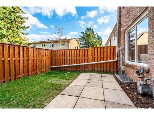 5201 Banting Court, Burlington, ON - Outdoor