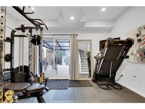 57 Willow Lane, Grimsby, ON - Indoor Photo Showing Gym Room