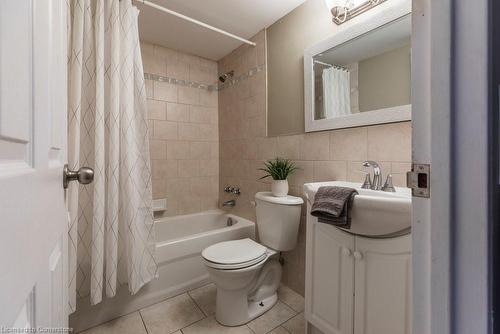 409-75 Glenburn Court, Hamilton, ON - Indoor Photo Showing Bathroom