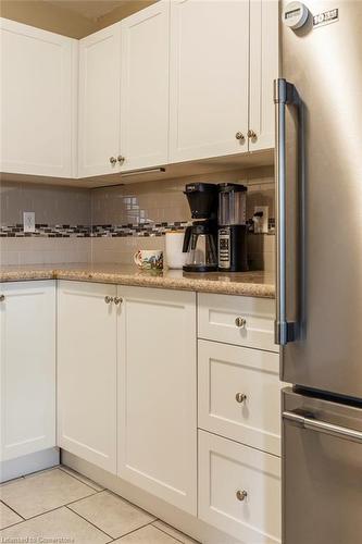 409-75 Glenburn Court, Hamilton, ON - Indoor Photo Showing Kitchen