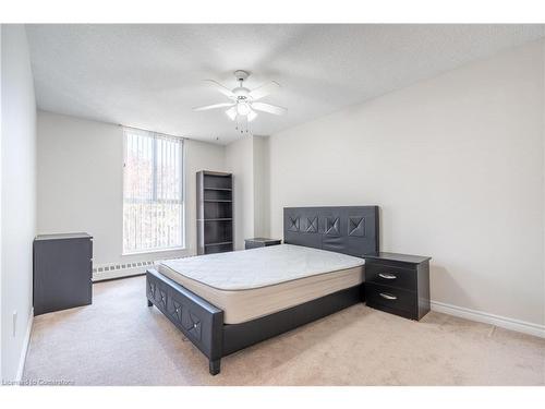 804-1966 Main Street W, Hamilton, ON - Indoor Photo Showing Bedroom