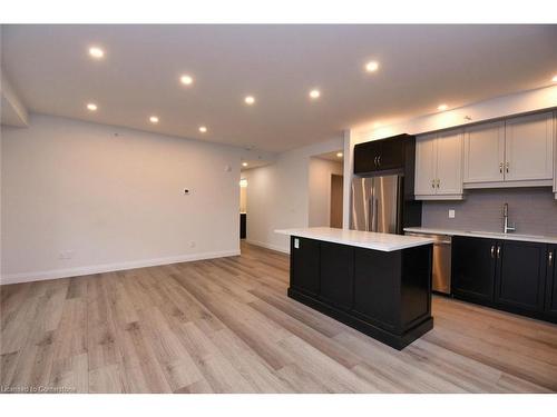 306-153 Wilson Street W, Ancaster, ON - Indoor Photo Showing Kitchen