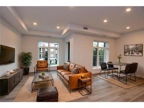 306-153 Wilson Street W, Ancaster, ON - Indoor Photo Showing Living Room