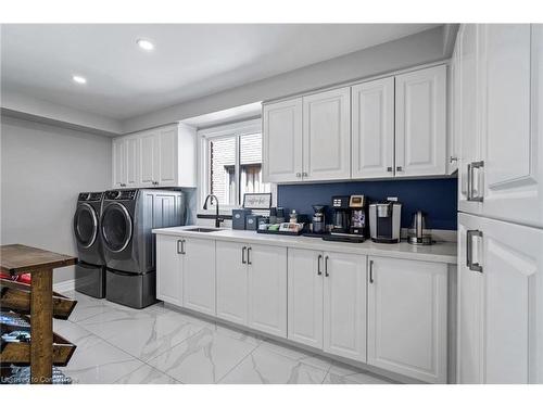 8 Orr Crescent, Stoney Creek, ON - Indoor Photo Showing Laundry Room