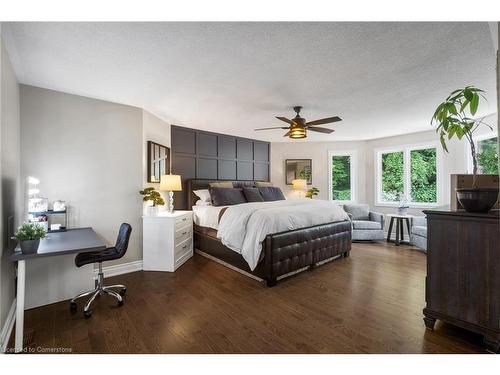 8 Orr Crescent, Stoney Creek, ON - Indoor Photo Showing Bedroom