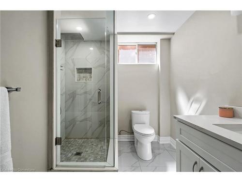 8 Orr Crescent, Stoney Creek, ON - Indoor Photo Showing Bathroom