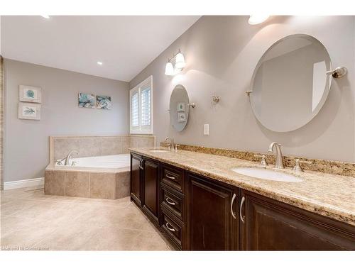 8036 Sheridan Court, Grassie, ON - Indoor Photo Showing Bathroom