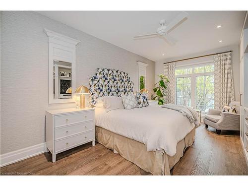 21-4360 Millcroft Park Drive, Burlington, ON - Indoor Photo Showing Bedroom